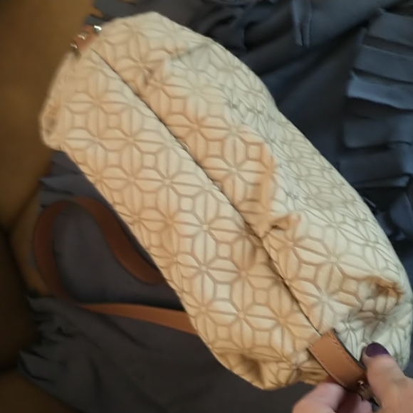 Rosetti 🌹ECU Embroidered Canvas Crossbody / Shoulder Bag - Picture 4 of 12